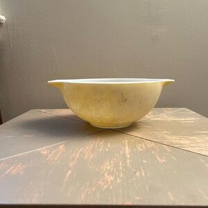 Pyrex 443 Mixing Bowl